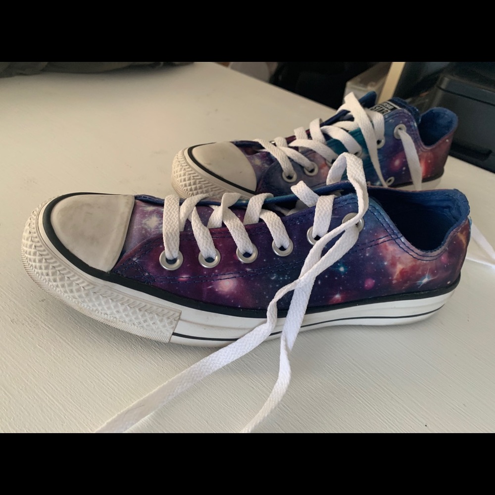 Satin galaxy print converse